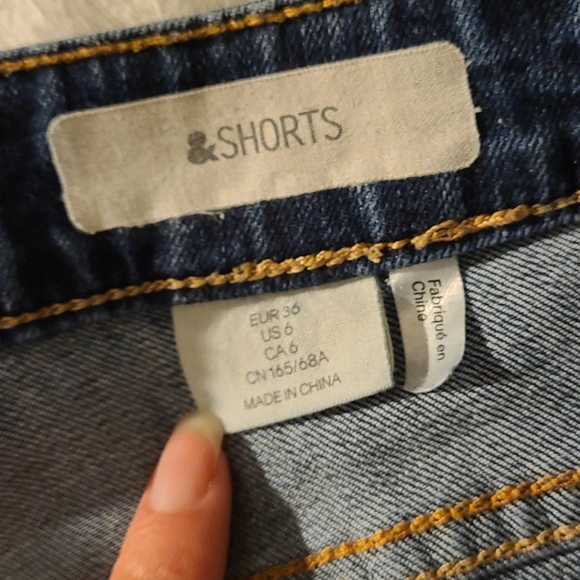 Jean Shorts - Picture 4 of 4